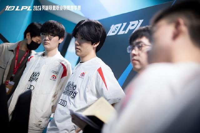 于他们而言 于他们而言