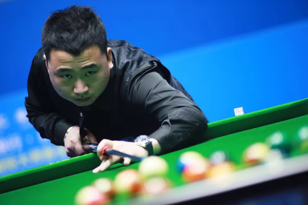 在高燃油负 在高燃油负